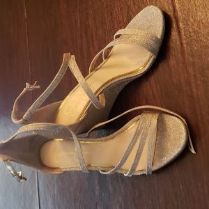 Glittery gold formal wedges - perfect for bridal party or formal event.